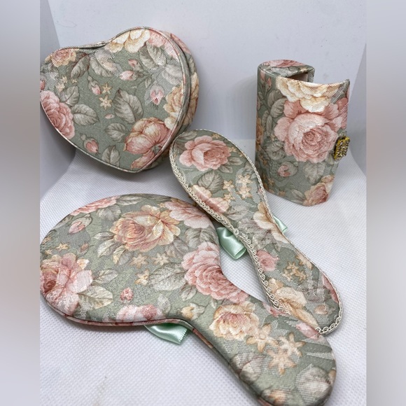 Pre Loved Mirror, Brush, Lipstick Holder, Jewelry Box - Picture 4 of 7